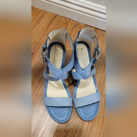 Ecco Leather Brand New - Picture 2 of 3